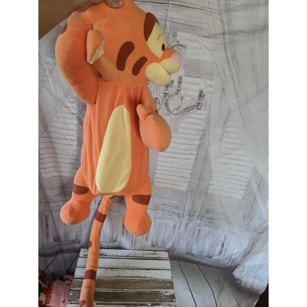 Fisher Price Disney 1 2 3 Baby Tigger & Me Hanging